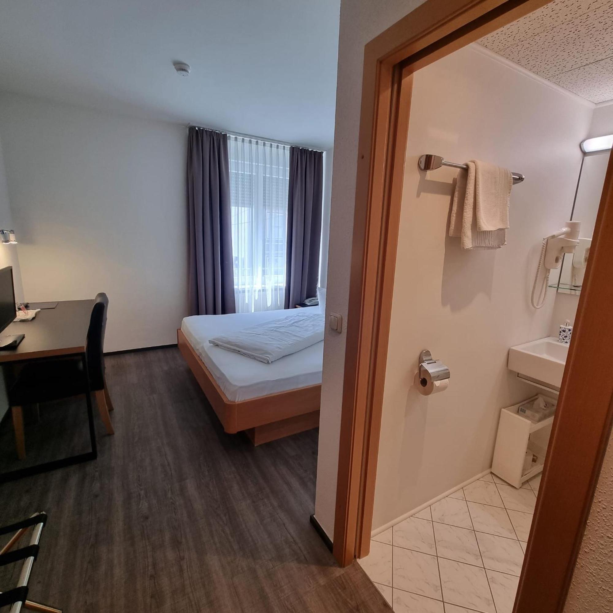 Hotel Central Брегенц Экстерьер фото